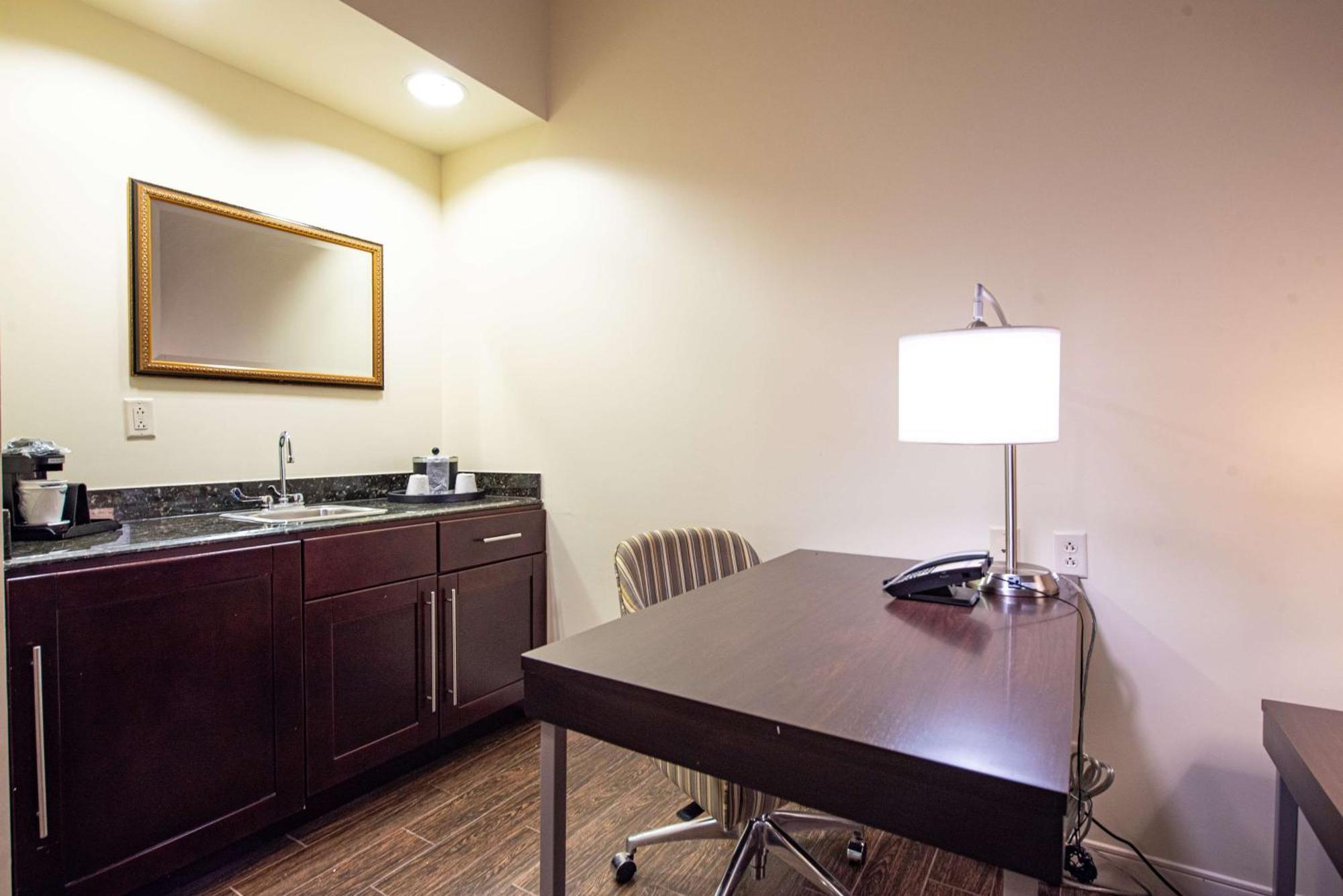 Hampton Inn & Suites By Hilton - Rockville Centre Εξωτερικό φωτογραφία