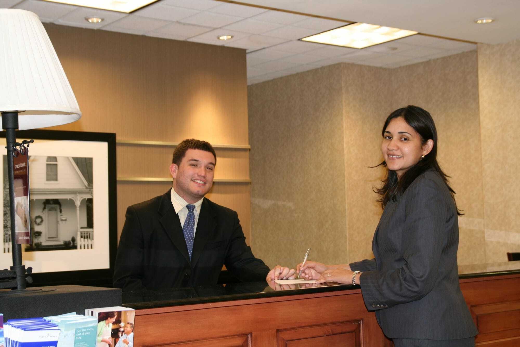 Hampton Inn & Suites By Hilton - Rockville Centre Εξωτερικό φωτογραφία